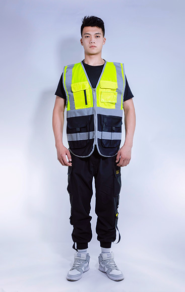 Patchwork multi-pocket